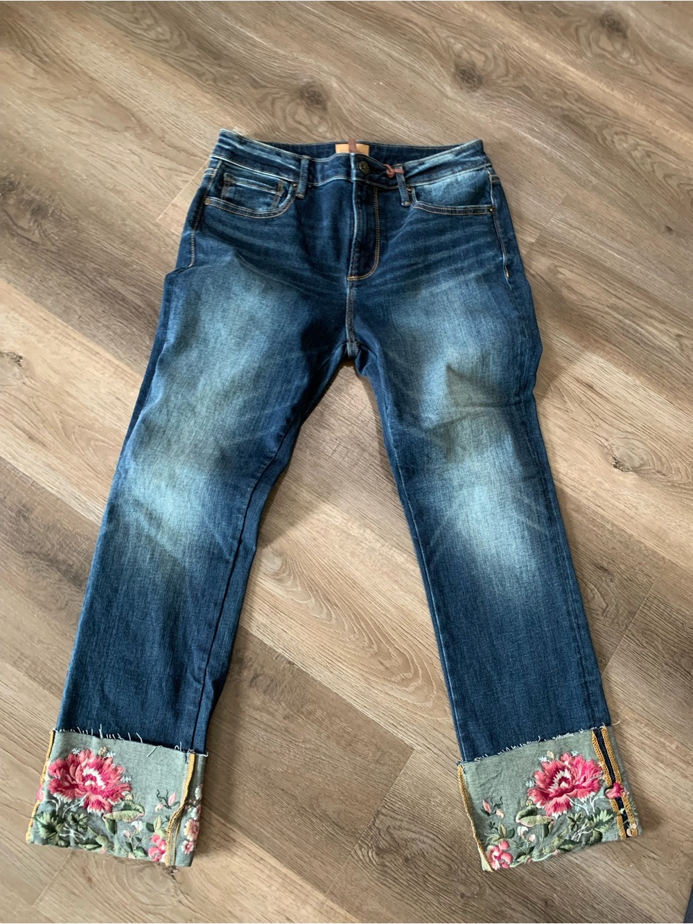 NWT Driftwood Colette Crop
